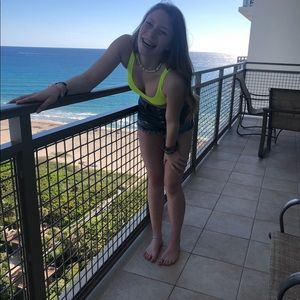 Meet your Posher, Isabella